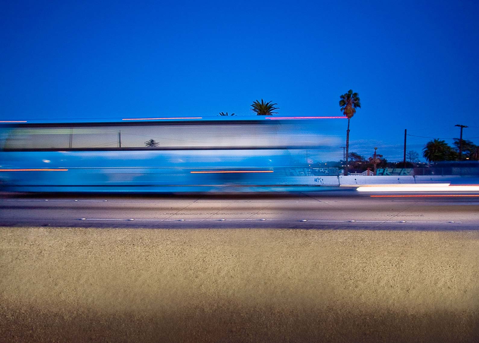 w8-Blue-Bus-2016.jpg